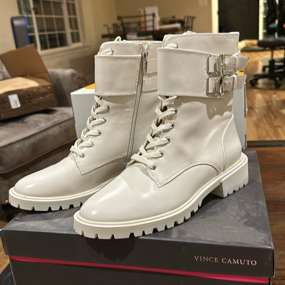 NWT Vince Camuto white combat boots sz 9.5